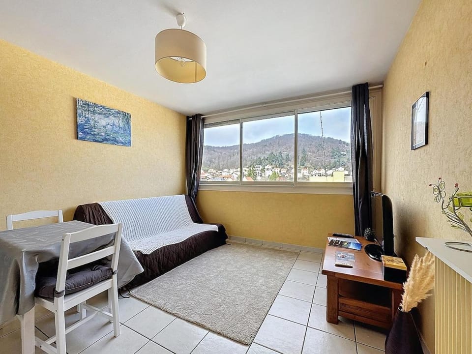 Natural landscape, TV and multimedia, Living room, Seating area, Mountain view