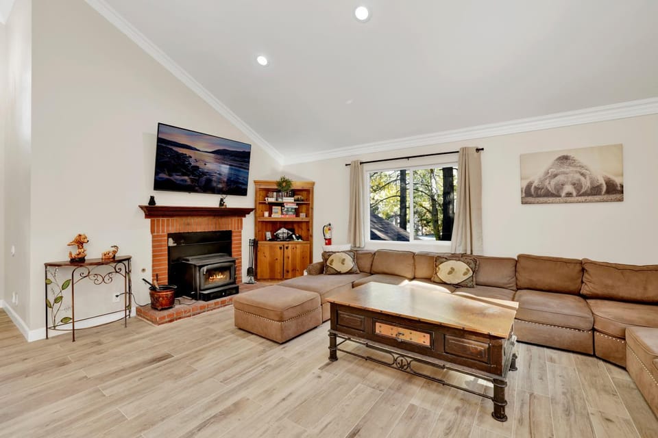 TV and multimedia, Living room, Seating area