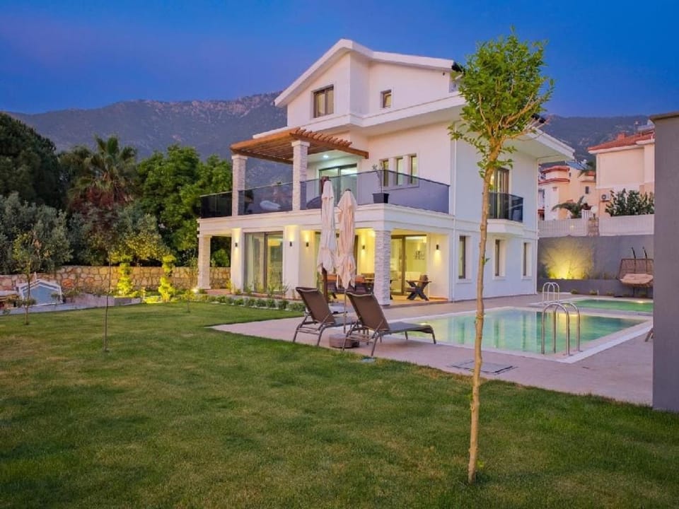 Fethiye Oludeniz Luxury Villa with Two Pools Villa in Ölüdeniz