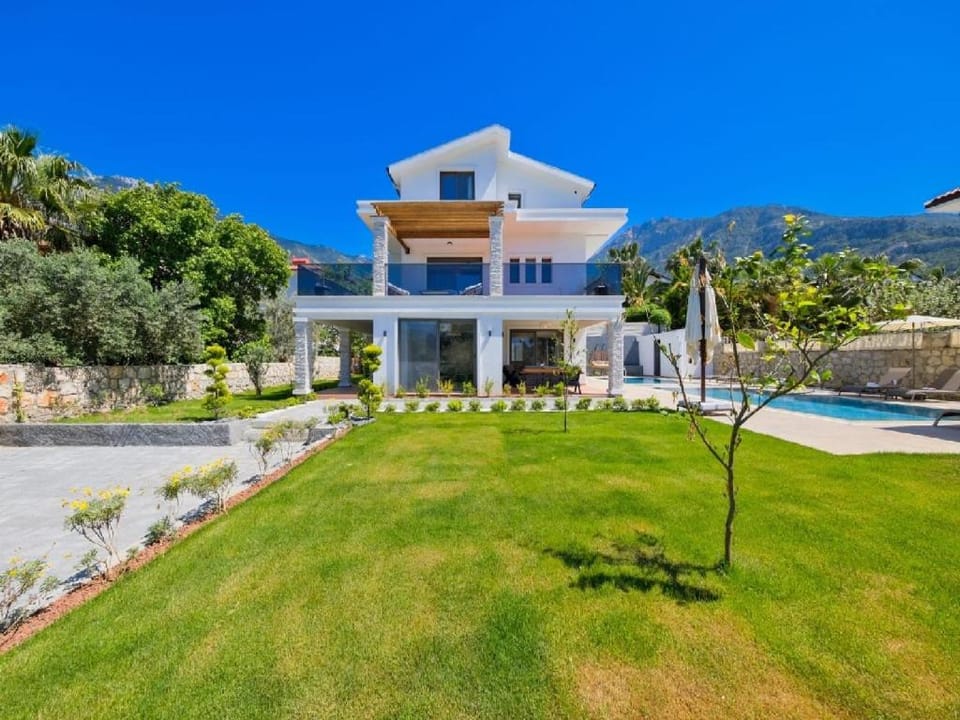 Natural landscape, Garden, Garden view, Pool view, Swimming pool