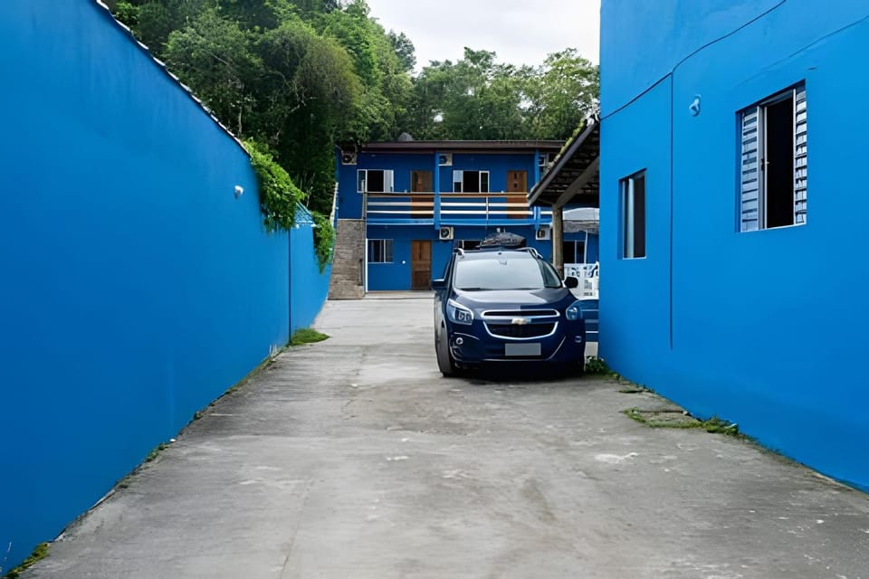 Public Bath, Parking