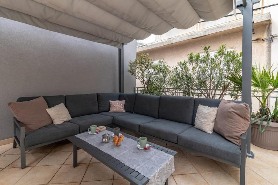 Spacious family apartment by the sea Apartment in Šibenik-Knin County, Croatia