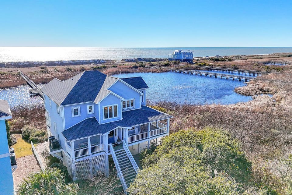 The Loggerhead by Oak Island Accommodations House in Oak Island