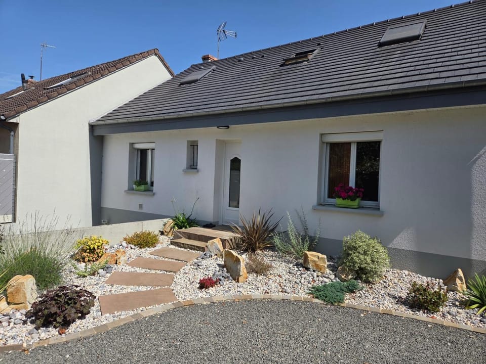 2 Chambres pour évènement circuit Bugatti Bed and Breakfast in Pays de la Loire