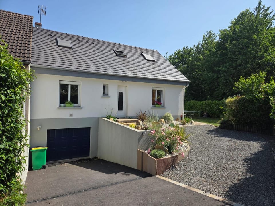 2 Chambres pour évènement circuit Bugatti Bed and Breakfast in Pays de la Loire