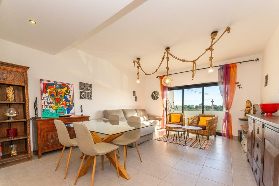TV and multimedia, Living room, Dining area