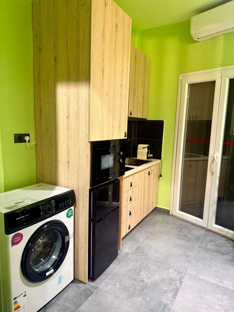 City Vibes Studio Apartment in Thessaloniki