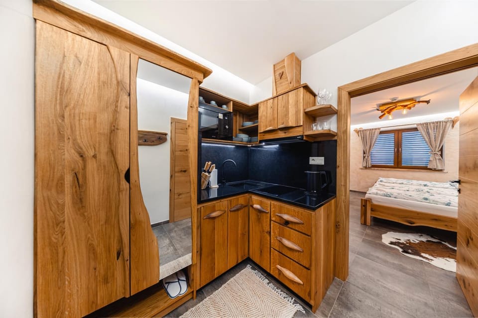 Bed, Kitchen or kitchenette, Photo of the whole room, Bedroom, stove