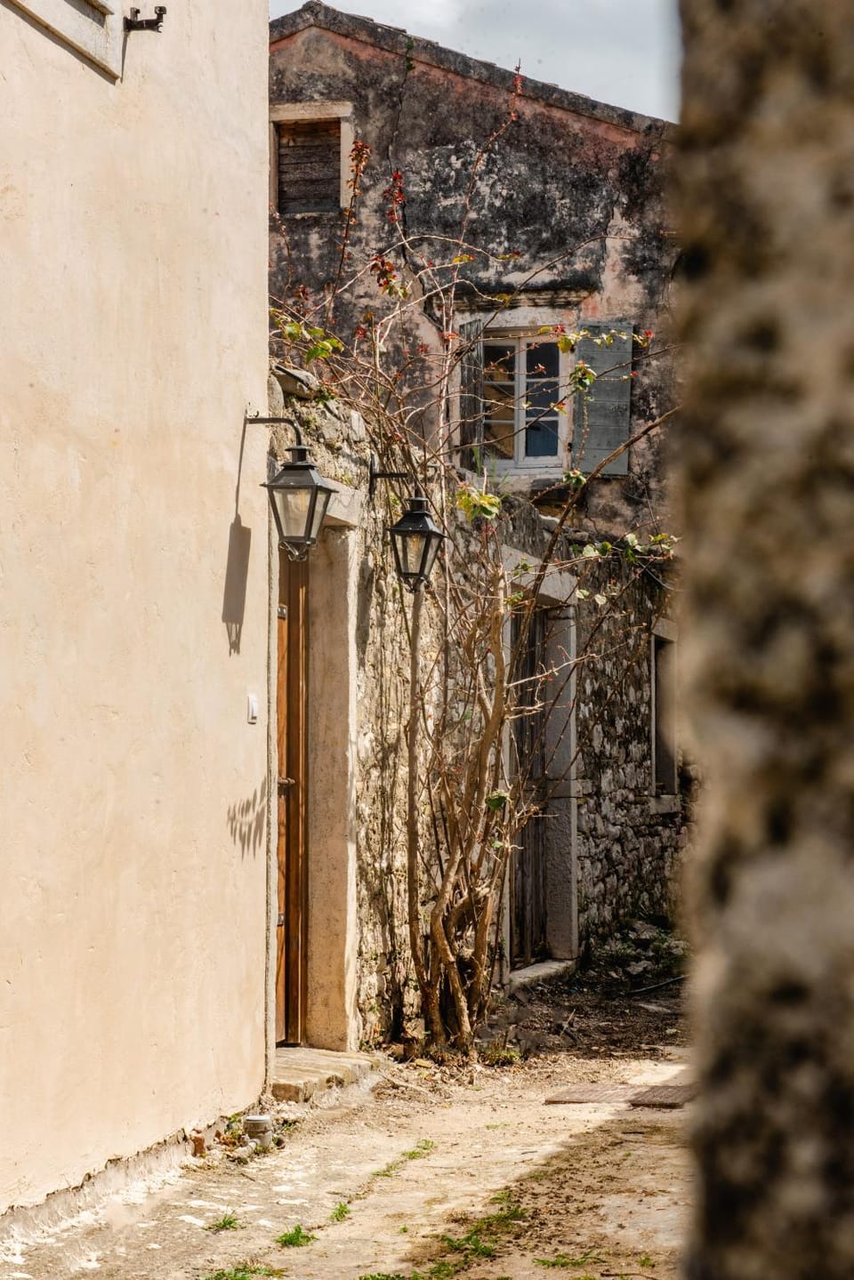 Facade/entrance, Day