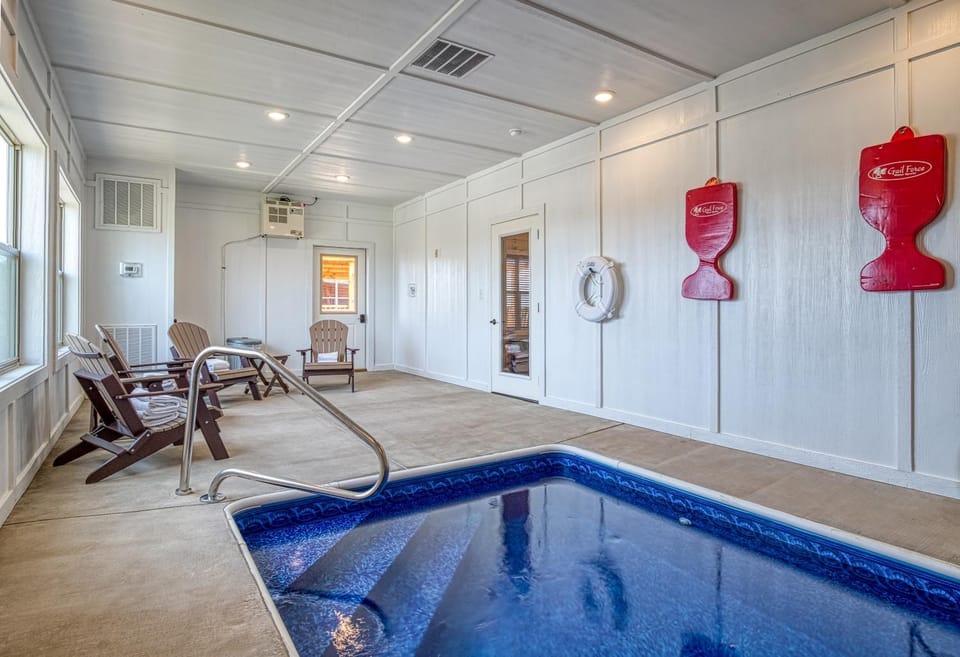 Patio, Patio, Decorative detail, Decorative detail, Seating area, Pets, Pets, Pool view, Pool view, Swimming pool, Swimming pool, pet friendly, pet friendly