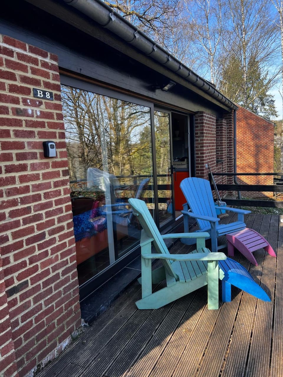 Chalet cosy - terrasse et détente, escapade nature au Bonsoy Chalet in Wallonia, Belgium