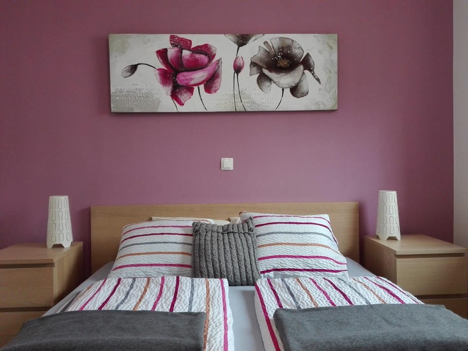 Bed, Bedroom