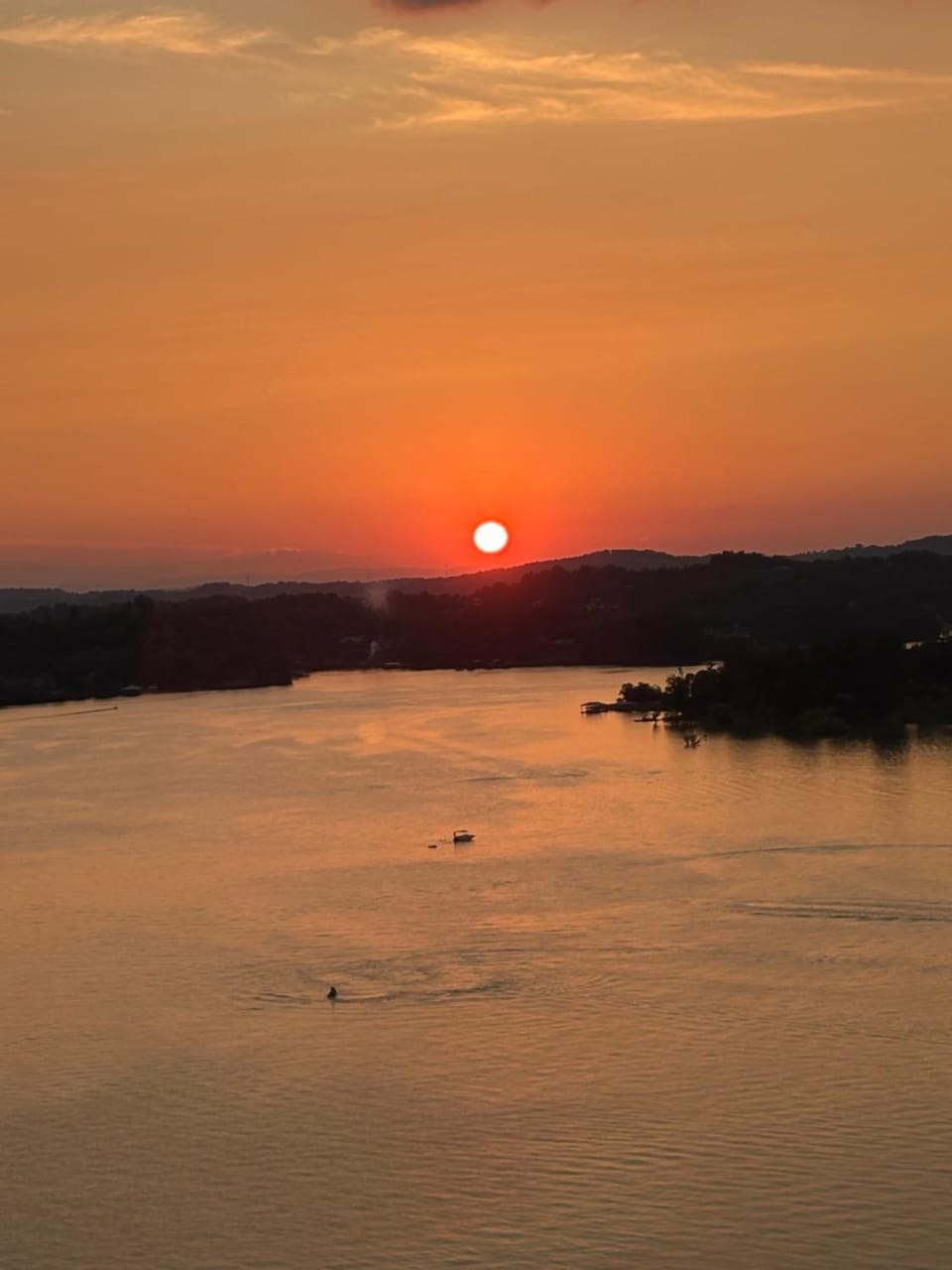 Spring, Day, Natural landscape, View (from property/room), View (from property/room), Lake view, Lake view, Mountain view, Mountain view, Sunrise