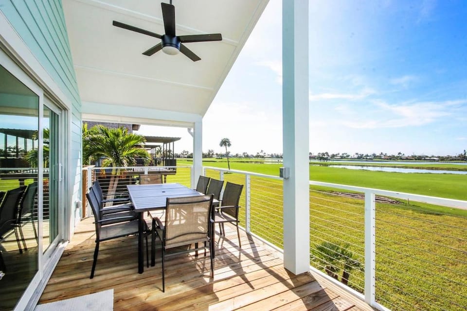 Patio, Day, Natural landscape, View (from property/room), Balcony/Terrace, Dining area