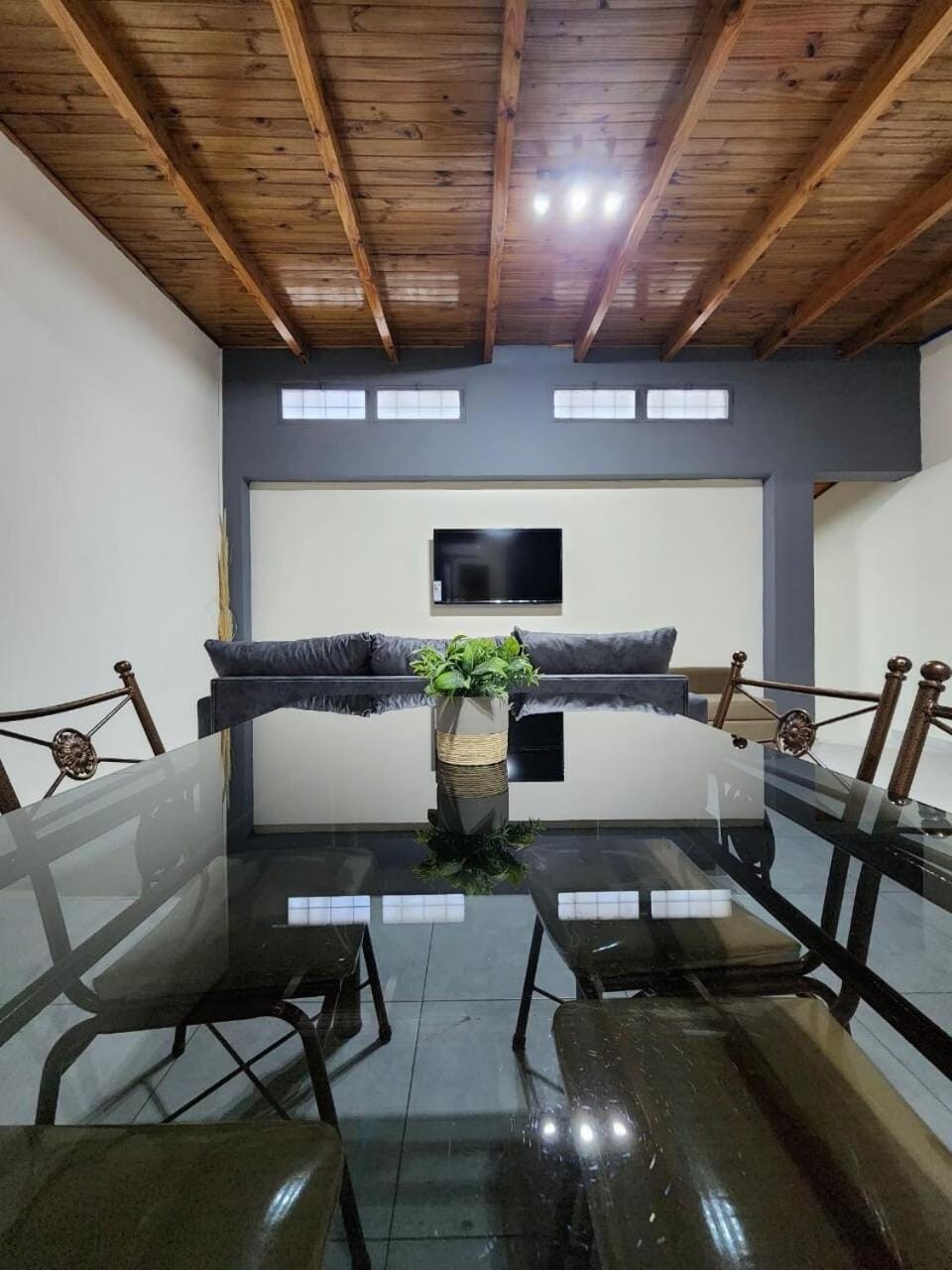 Communal lounge/ TV room