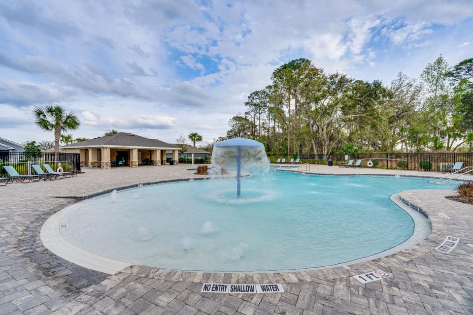 Davenport Home w/ Pool Access & Patio! House in Davenport