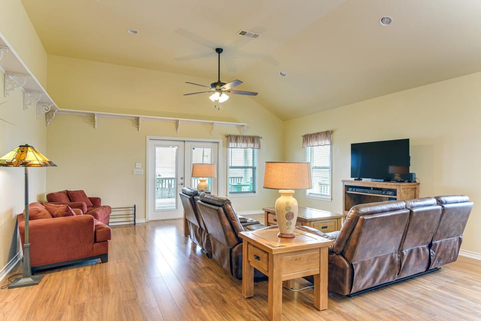 Walk to Beach! Bayfront Coastal Gem in Gilchrist House in Bolivar Peninsula