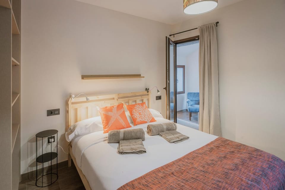 Living room, Bedroom