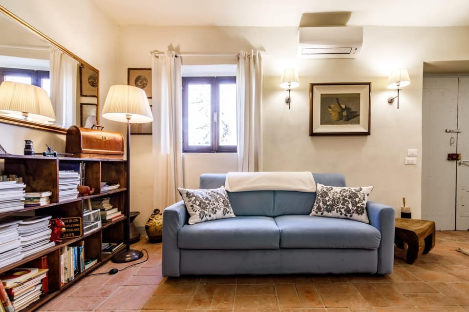 Library, Living room, Seating area