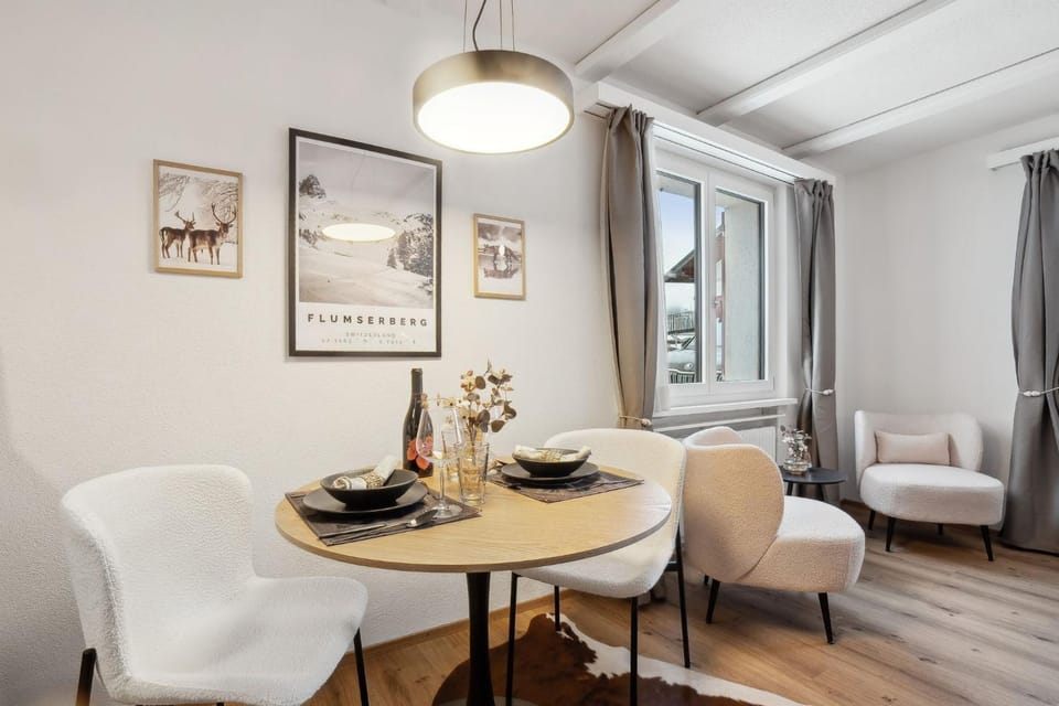 Living room, Seating area, Dining area