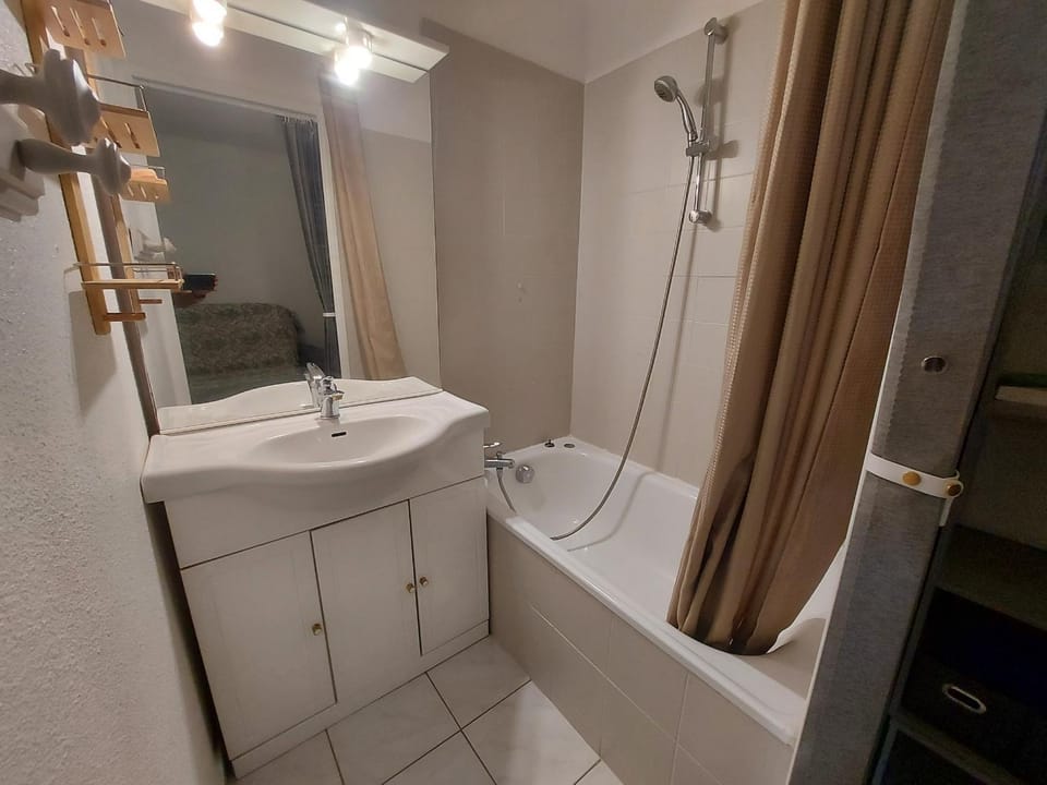 Appartement RDC avec Terrasse, Parking et Animaux Acceptés à 100m de la Plage - FR-1-776-116 Apartment in Saint-Cyprien