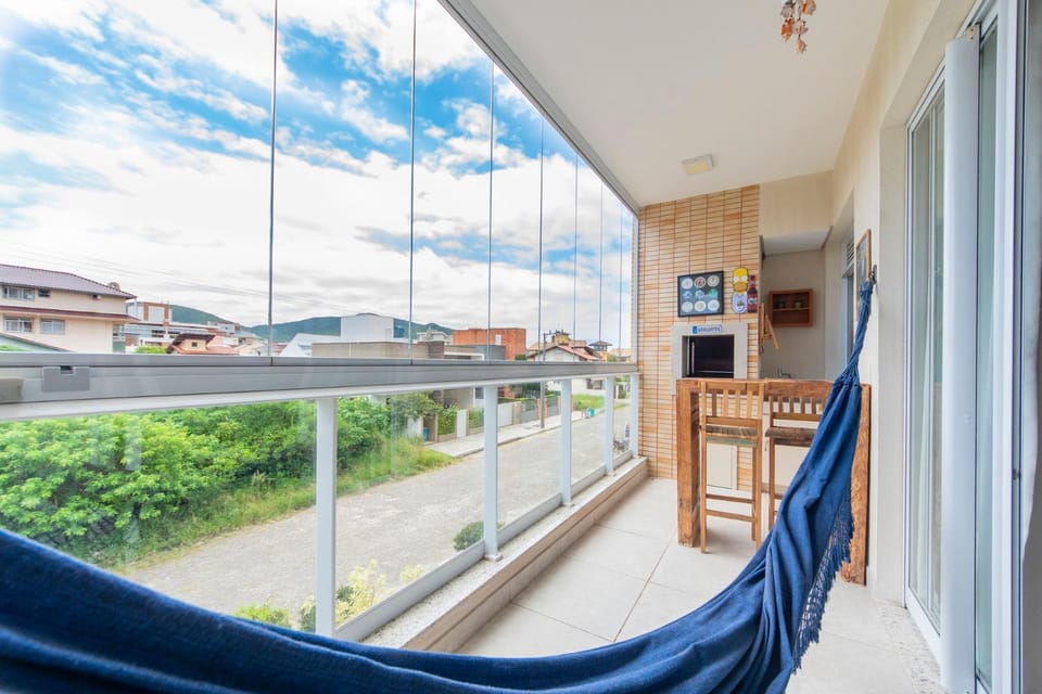 Aconchego no Açores, na quadra da praia AU4309 Apartment in Florianopolis