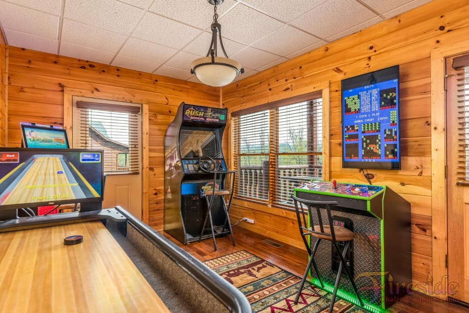 Game Room, Seating area