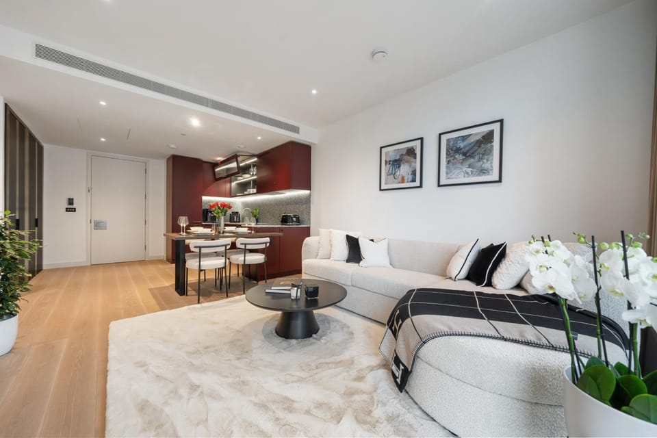 Kitchen or kitchenette, Living room, Seating area, Dining area