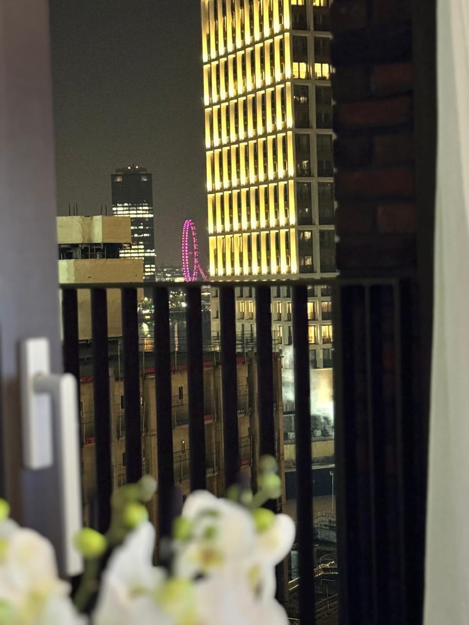Night, View (from property/room), Balcony/Terrace