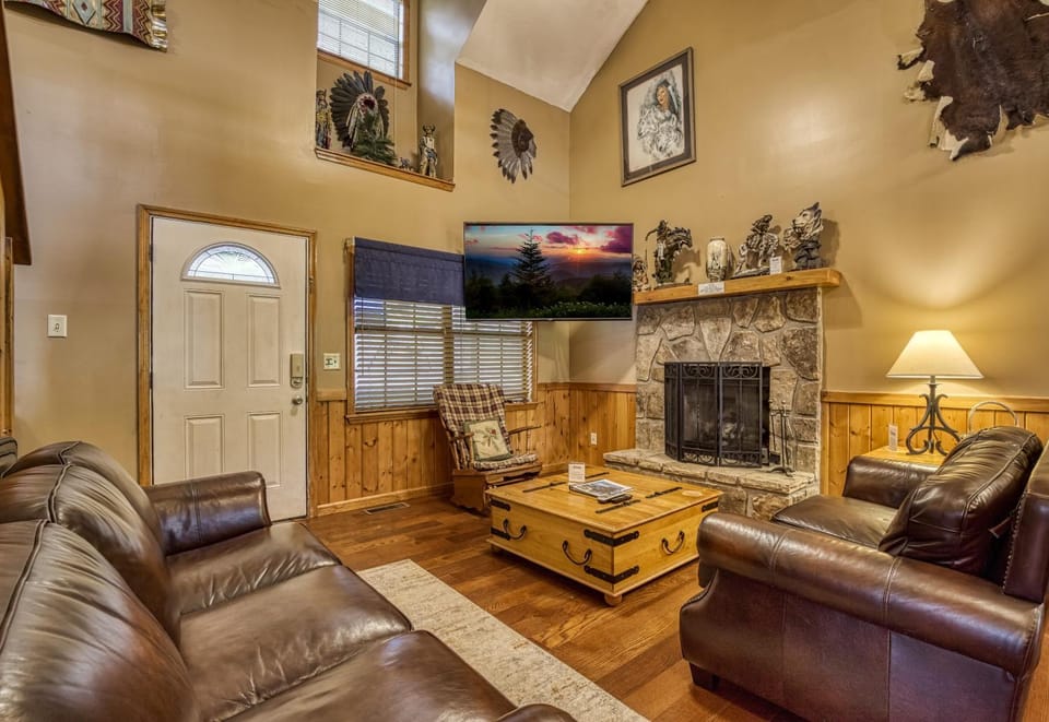 Communal lounge/ TV room, TV and multimedia, Living room, Seating area, Evening entertainment, fireplace