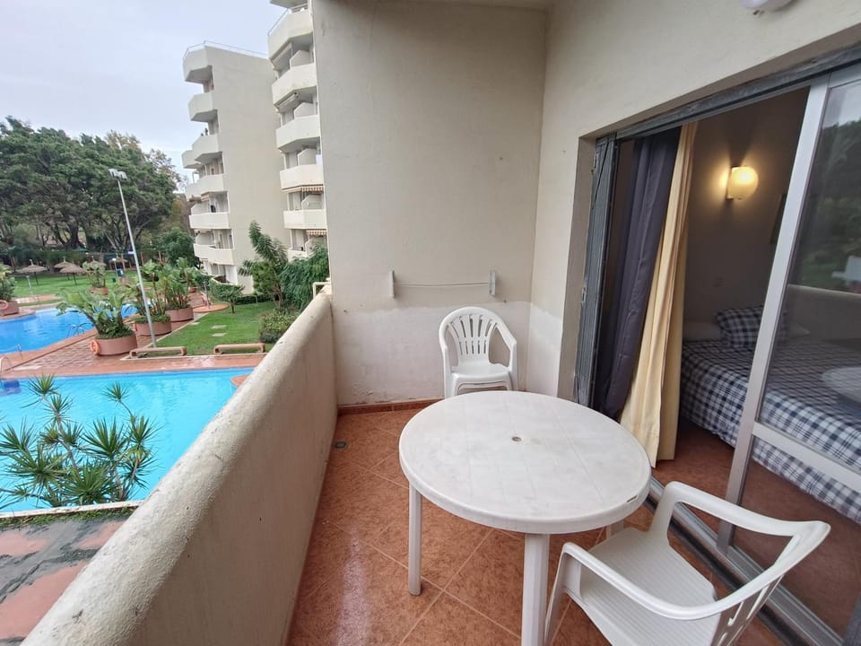 Balcony/Terrace, Pool view