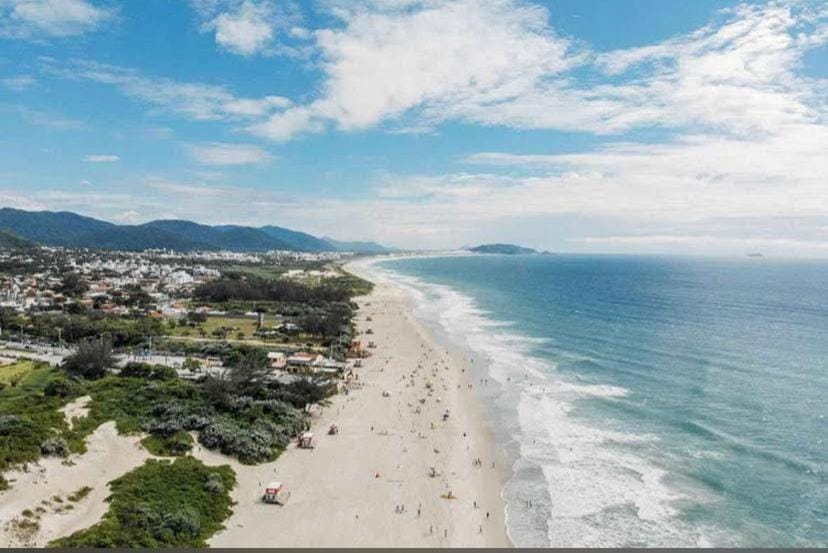 Acomodação Familiar - A Apartment in Florianopolis
