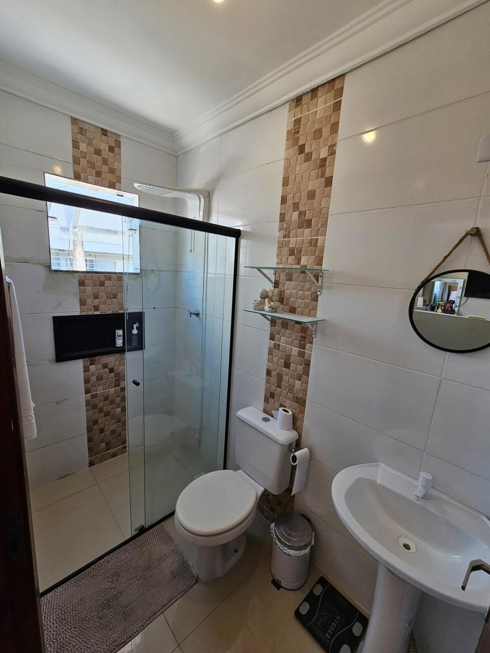 Casa Grande com Churrasqueira e Vaga para 2 carros House in Camboriú