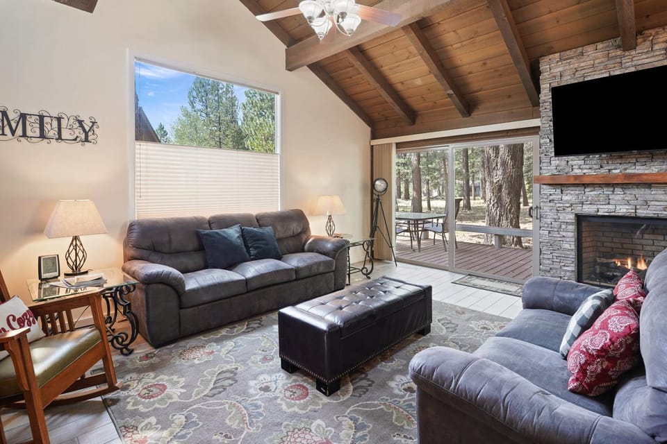 4br 2 Bath home in 2 Landrise House in Sunriver