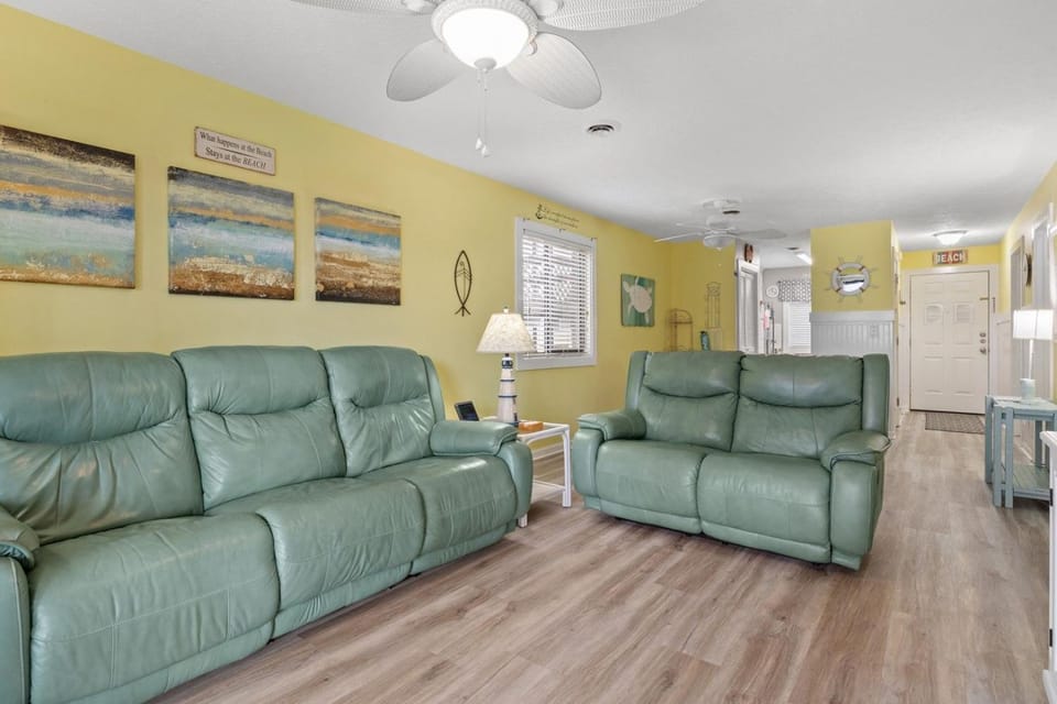 Shipwatch I 218G Apartment in South Carolina