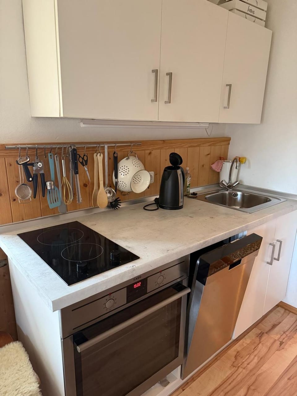 Kitchen or kitchenette
