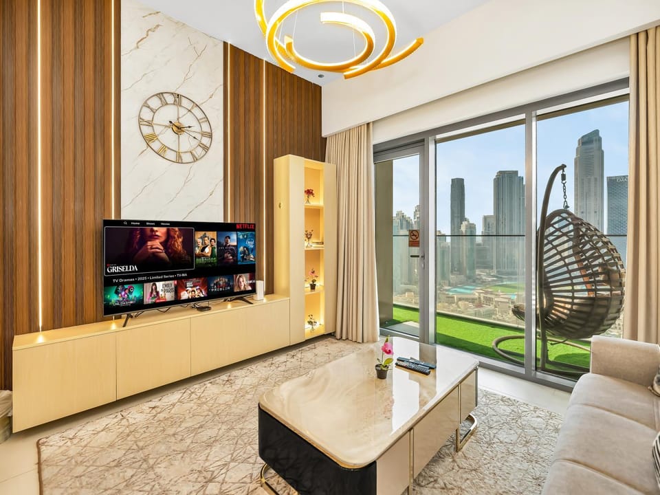Communal lounge/ TV room, TV and multimedia, Living room, Seating area