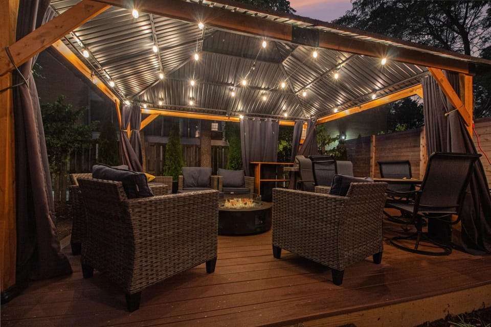 Hot Tub Game Room Sauna Deck Fire Pit Walk to StadiumDowntownPark House in Ann Arbor