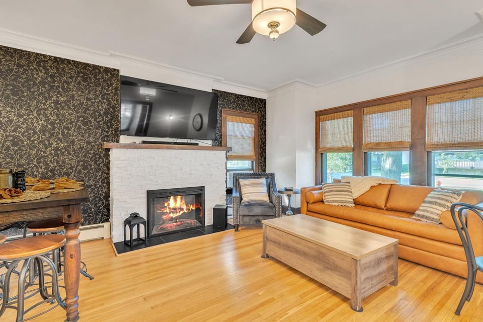 Hot Tub Game Room Sauna Deck Fire Pit Walk to StadiumDowntownPark House in Ann Arbor
