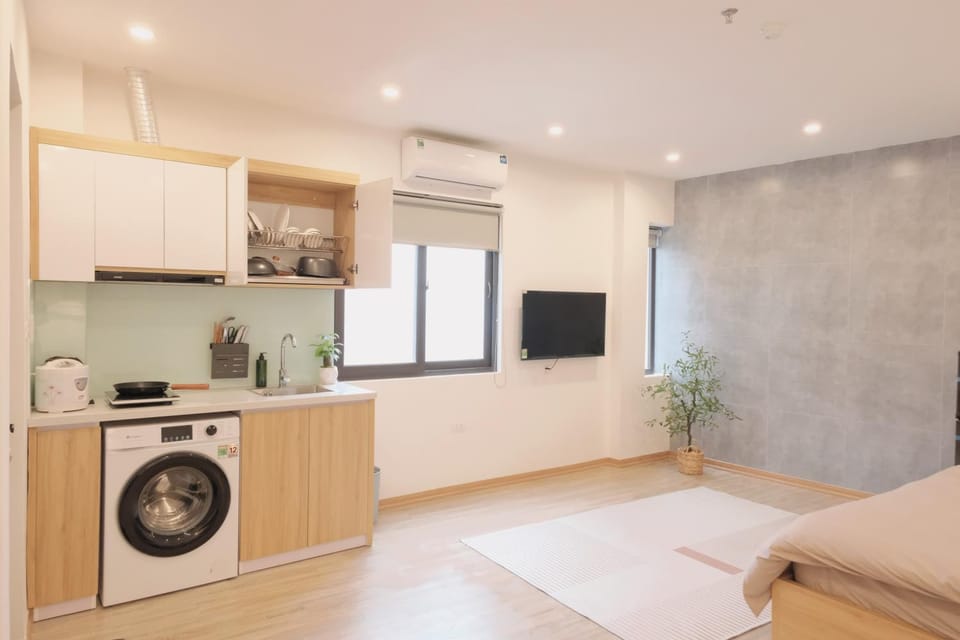 TV and multimedia, Kitchen or kitchenette, stove, washing machine, dryer, air conditioner