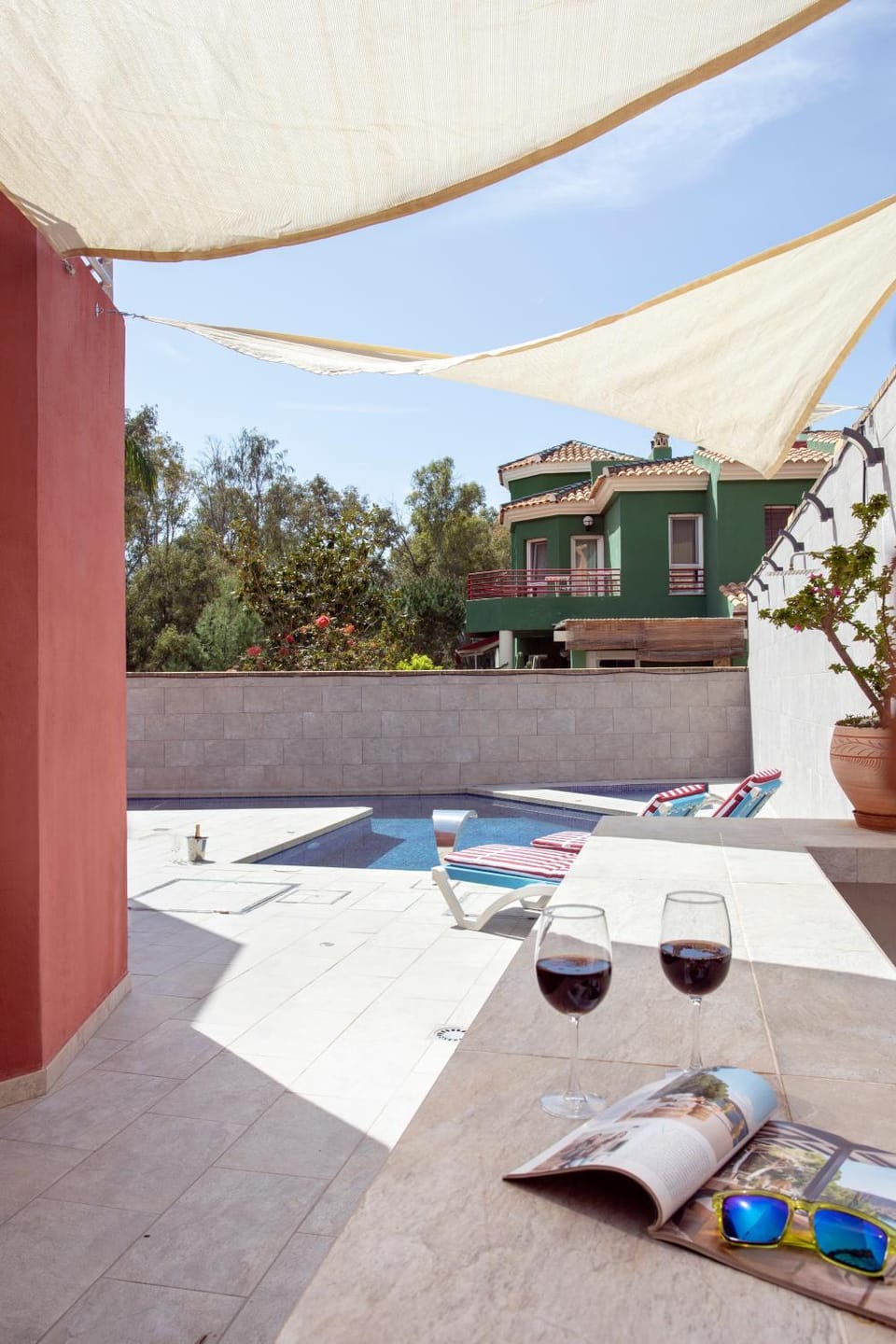 View (from property/room), Balcony/Terrace, Pool view, Swimming pool, sunbed