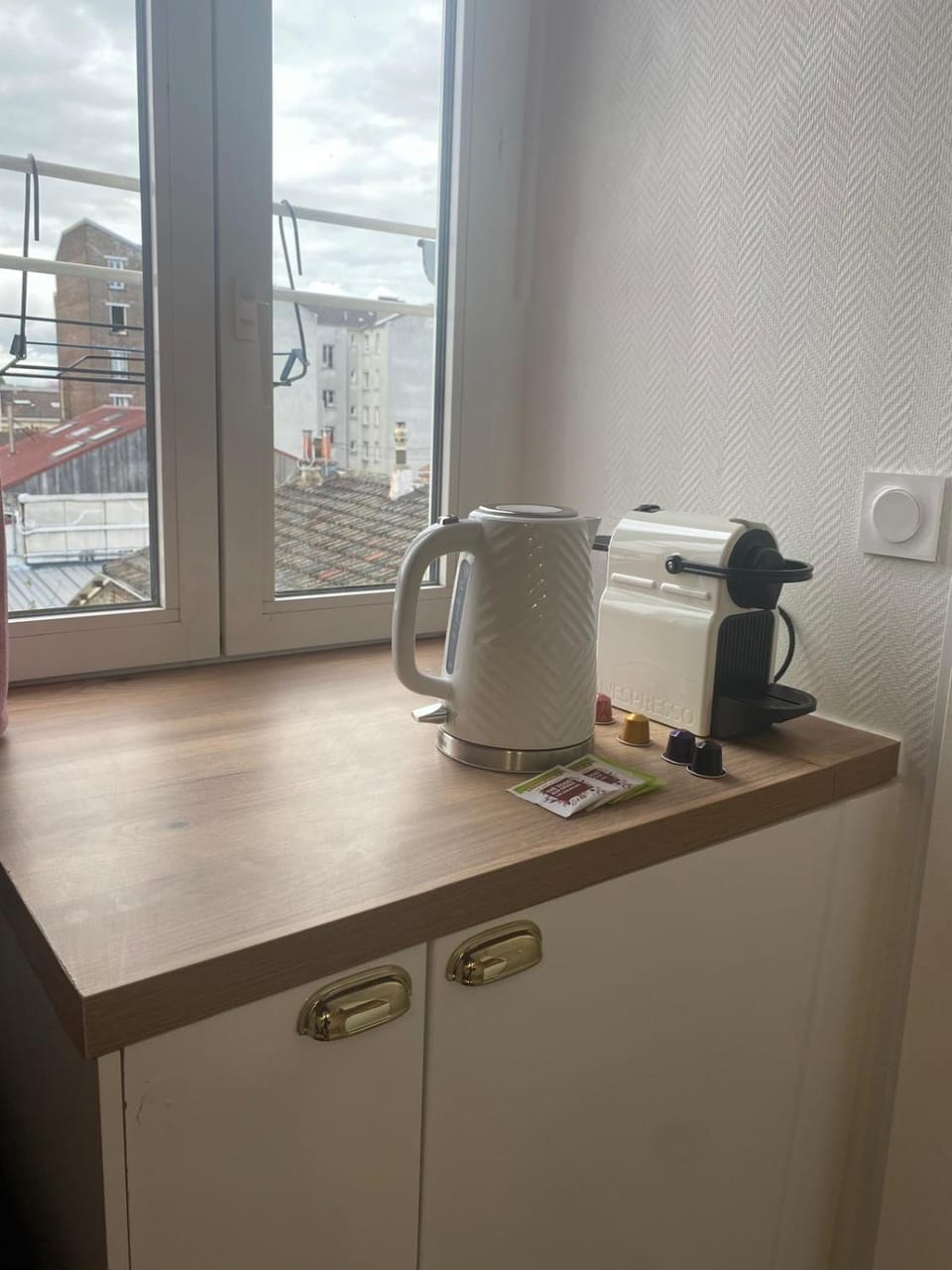 Parisian style 10 min from Paris Apartment in Aubervilliers