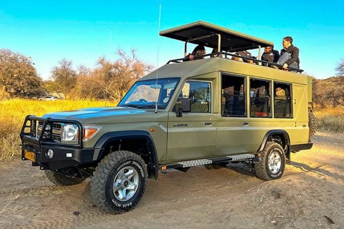 silver travel sand safari Luxury tent in Tanzania