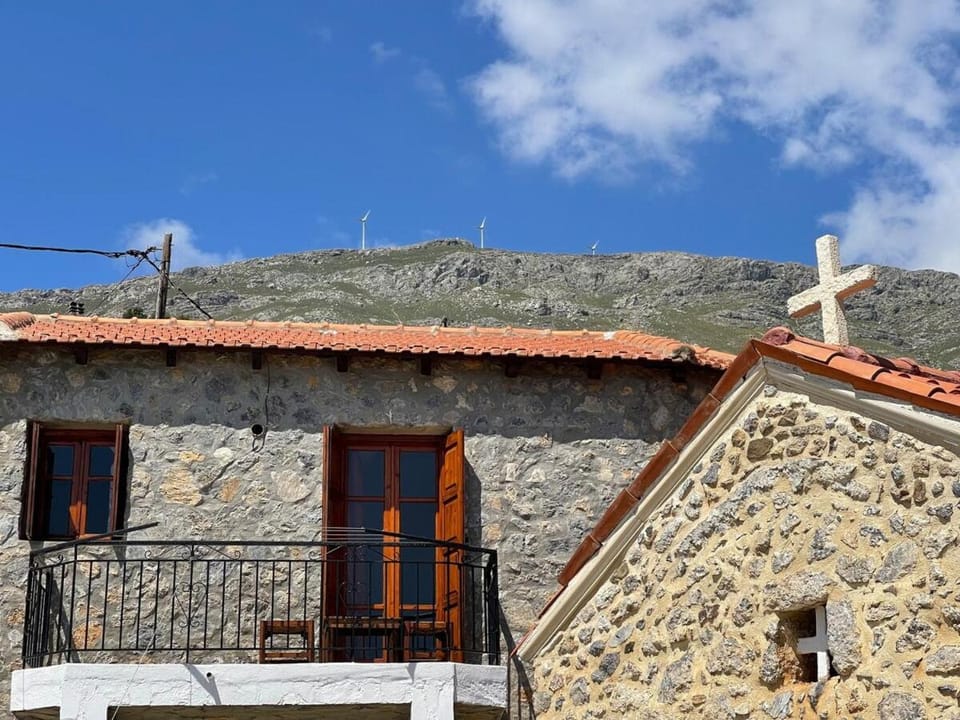 Property building, Day, Natural landscape, Mountain view