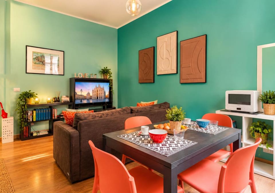 TV and multimedia, Living room, Dining area