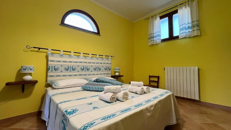 Open Space s'Ollastu con WiFi, Patio e Aria Condizionata Apartment in Sardinia