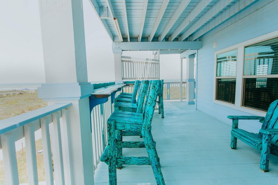 View (from property/room), Balcony/Terrace, Seating area