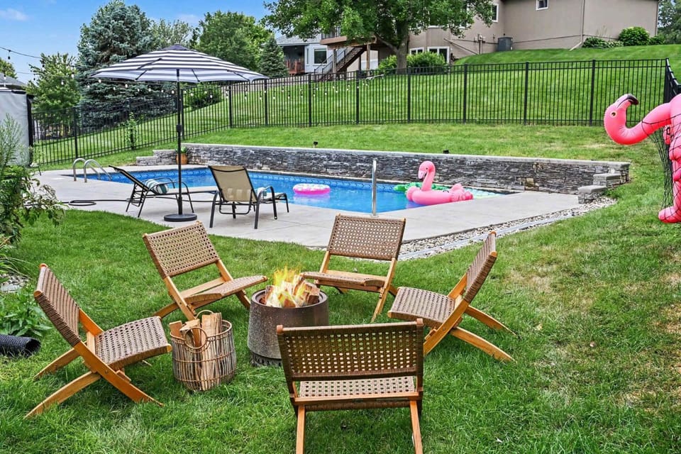 6BR Luxury Stay Prime Spot Games & More House in Omaha