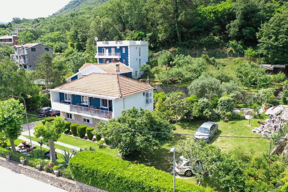 Rent a Vacation House in Kotor Bay Villa in Kotor Municipality