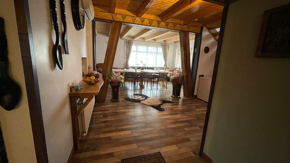 Hunter's Lodge Nature lodge in Romania